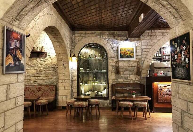 בית מלון כפרי Mangalemi