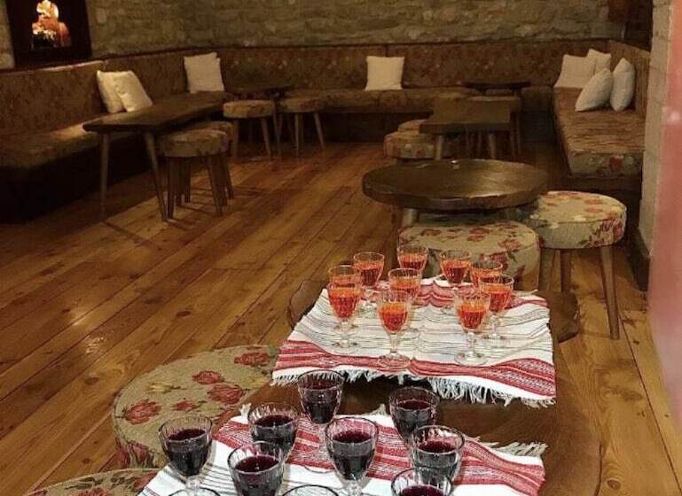 בית מלון כפרי Mangalemi