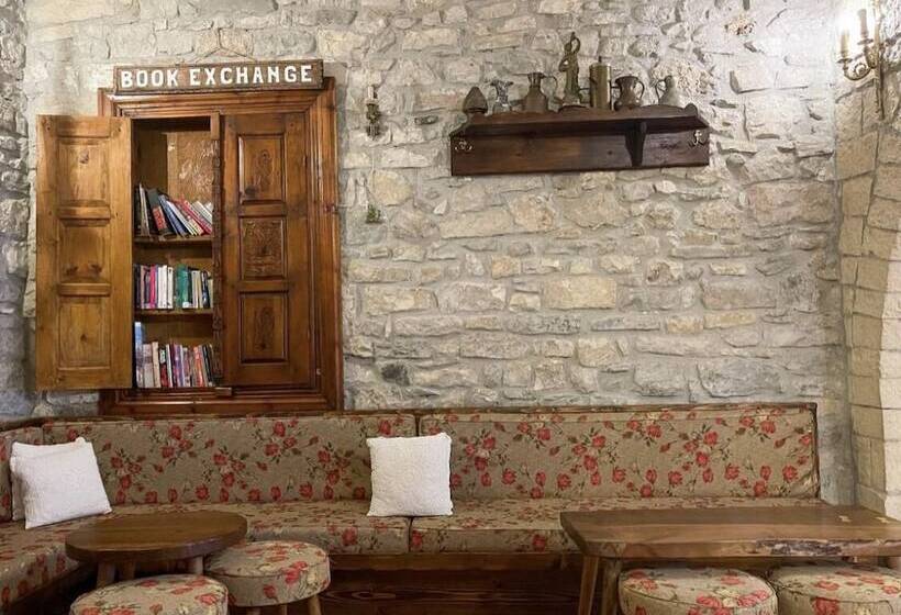 בית מלון כפרי Mangalemi