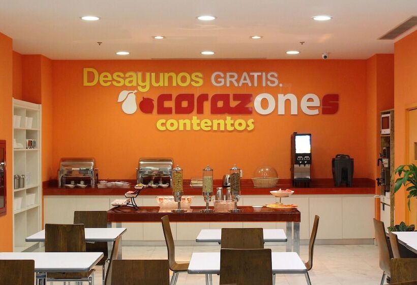 ホテル One Guadalajara Tapatio