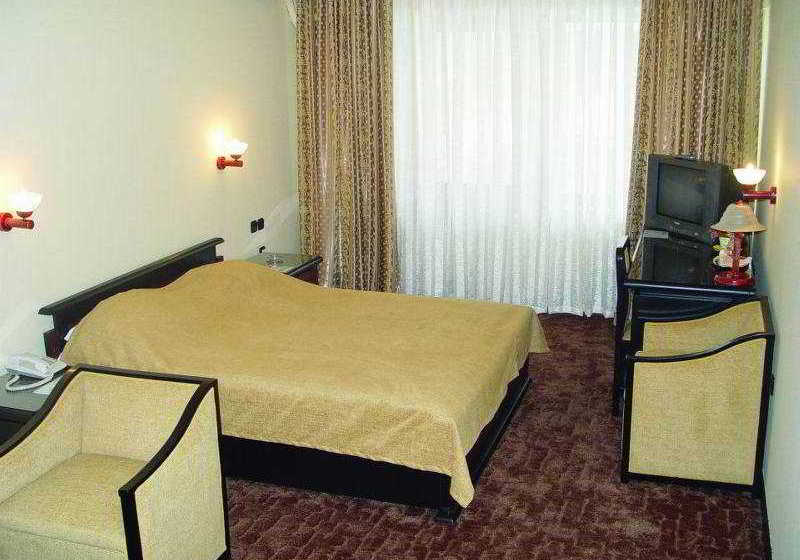 فندق Petrol Company