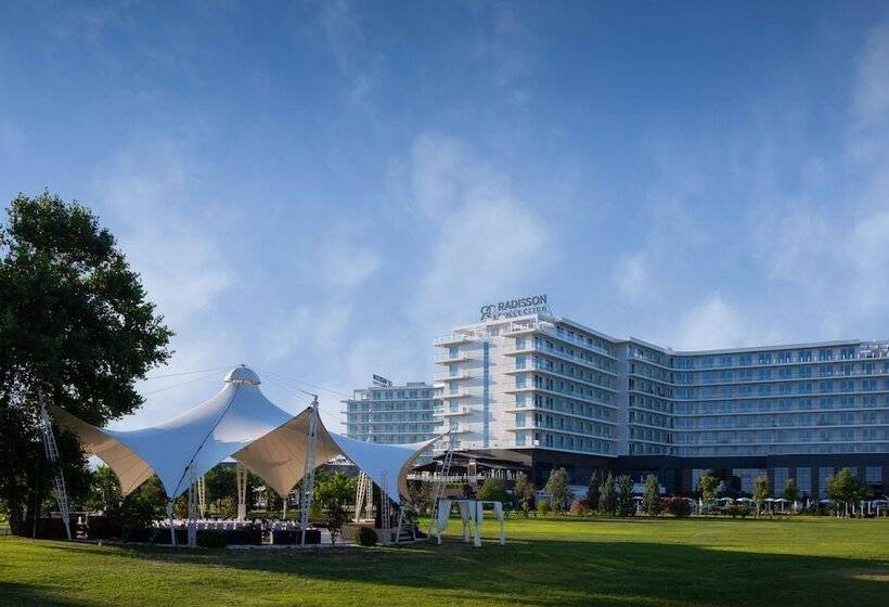 هتل Radisson Collection Paradise Resort And Spa, Sochi