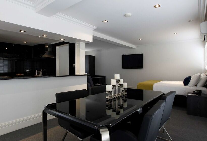 Ramada Hotel & Suites By Wyndham Cabramatta