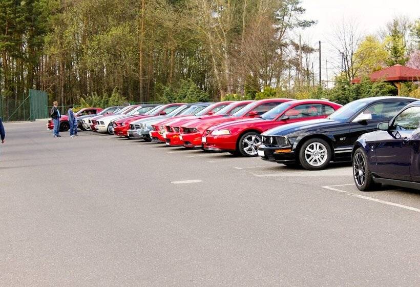 هتل Monet & Rubbens