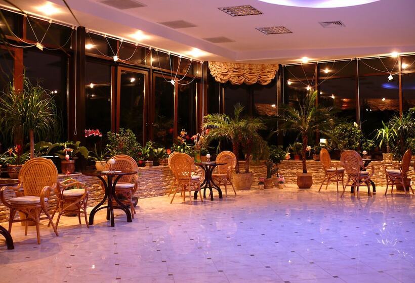 هتل Monet & Rubbens