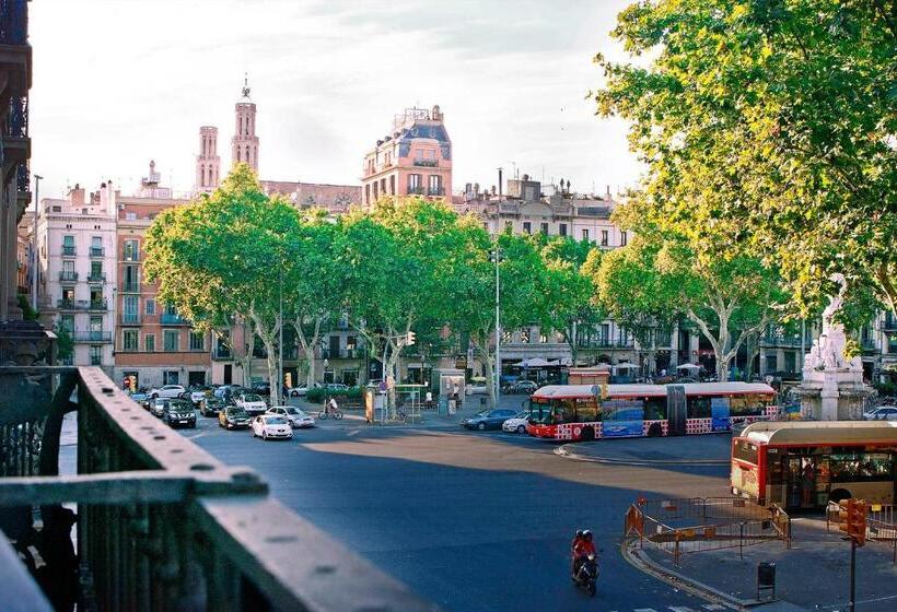 Отель Som Nit Born