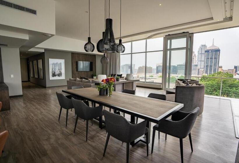 호텔 The Capital Empire