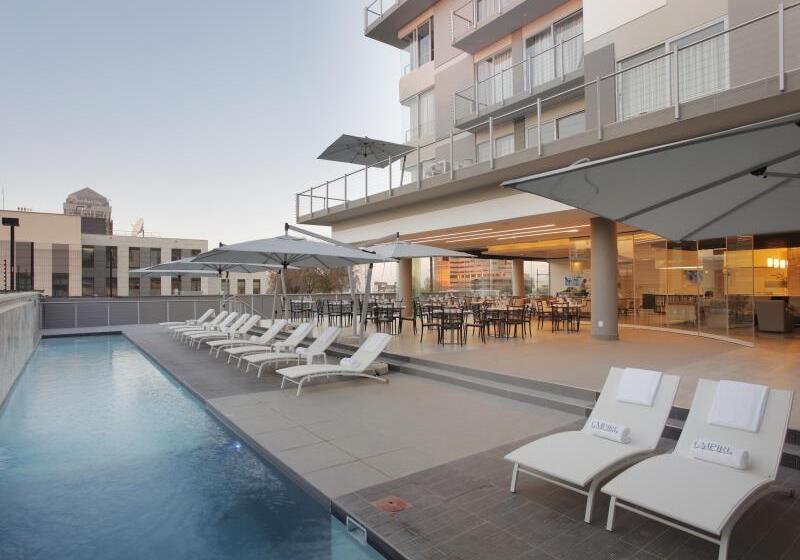 호텔 The Capital Empire