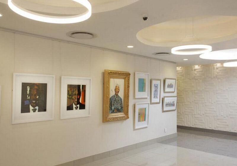 호텔 The Capital Empire