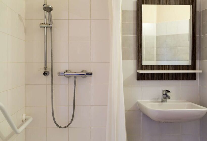 Отель The Originals City, Hôtel L  Acropole, Saintetienne Sud