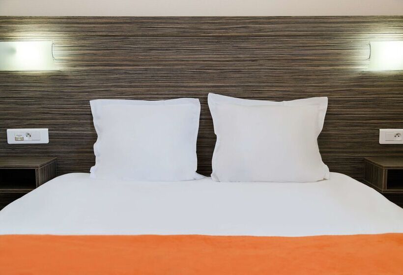 Отель The Originals City, Hôtel L  Acropole, Saintetienne Sud