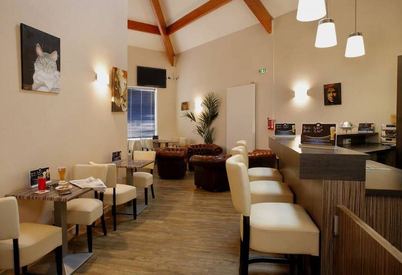 ホテル The Originals City, Hôtel L Acropole, Saintetienne Sud