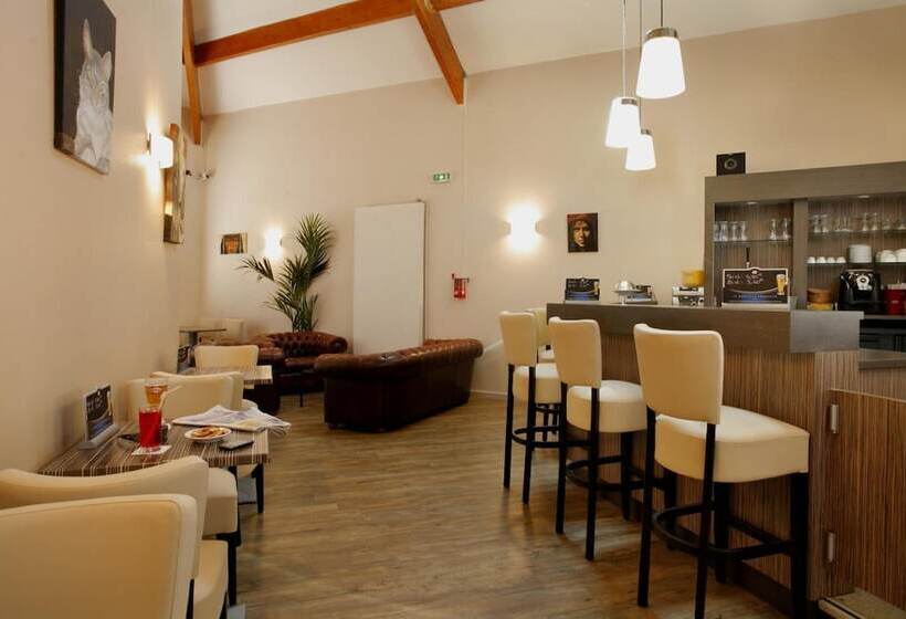 Отель The Originals City, Hôtel L  Acropole, Saintetienne Sud