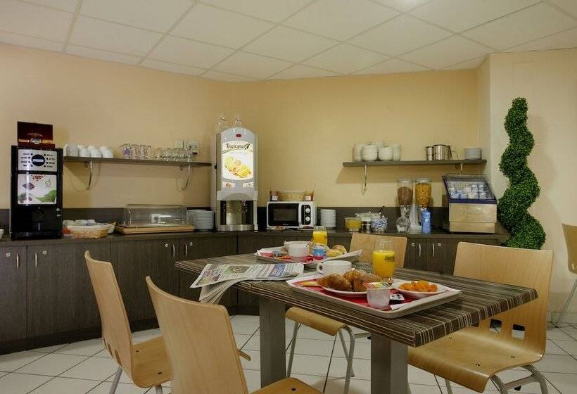 Отель The Originals City, Hôtel L  Acropole, Saintetienne Sud