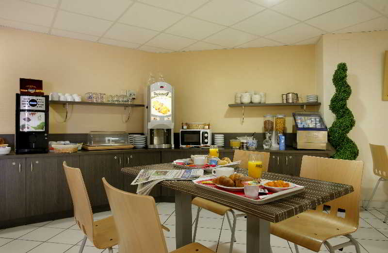 Отель The Originals City, Hôtel L  Acropole, Saintetienne Sud