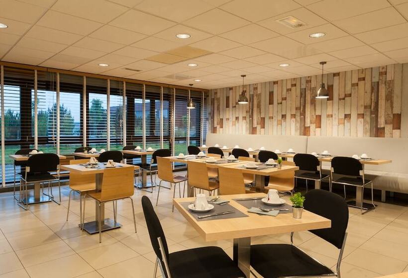 בית מלון כפרי The Originals City, L Haut  Aile, Coquelles Calais Tunnel S/manche L Hautaile