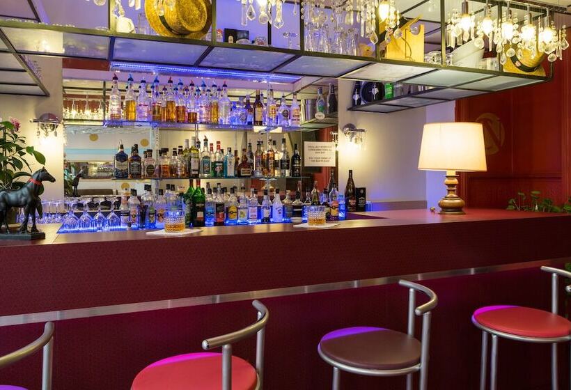 Отель Urban Style, Hôtel Le Cheval Noir, Saint étienne