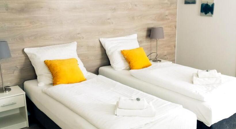 هتل Villa Flaming