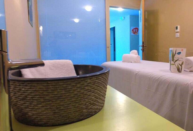 ホテル Vvf Lac Leman Evianlesbains