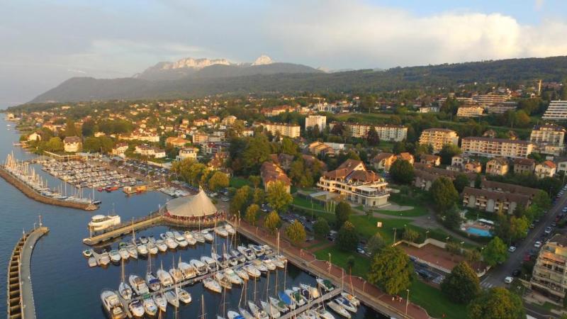 ホテル Vvf Lac Leman Evianlesbains