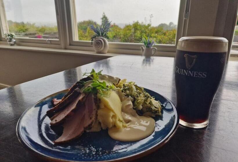 בית מלון כפרי Westport Country Lodge