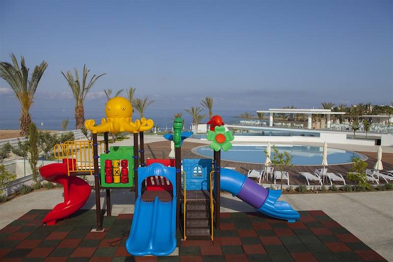 King Evelthon Beach Hotel & Resort