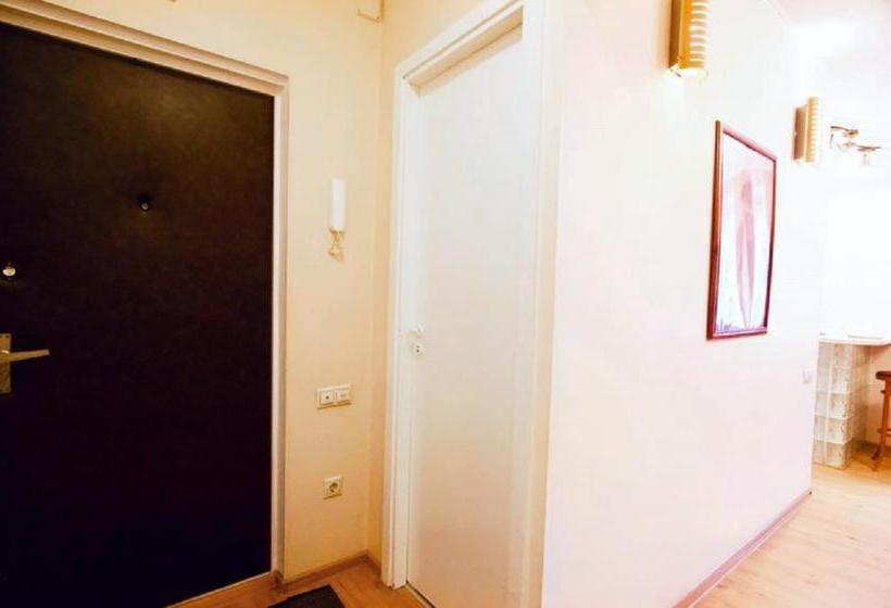 Apartment At Frunzenskaya