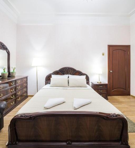 Ministry Suite Smolenskaya