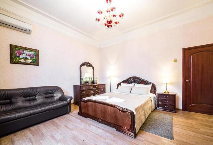 Ministry Suite Smolenskaya