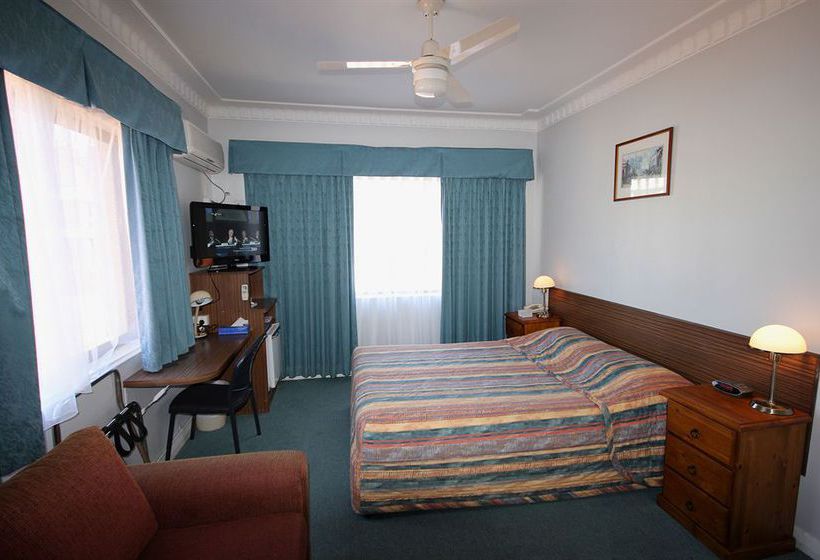 فندق على الطريق Normandie Inn & Function Centre