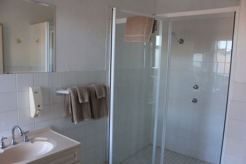 فندق على الطريق Normandie Inn & Function Centre