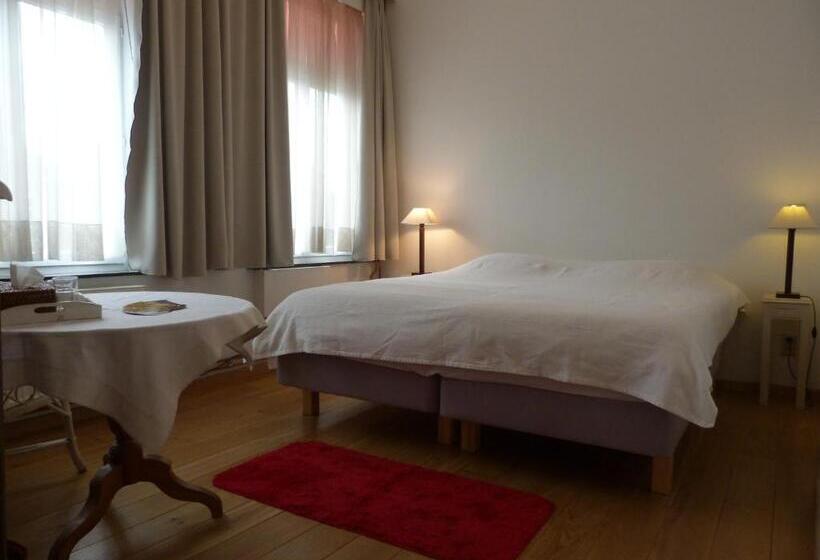 Пансион B&b Sparrow's Nest