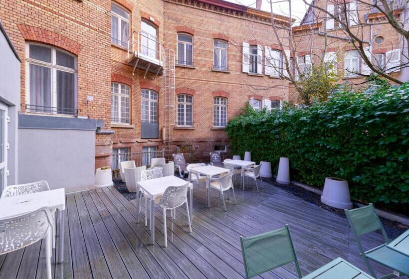 Резиденция Adonis Hotel Strasbourg