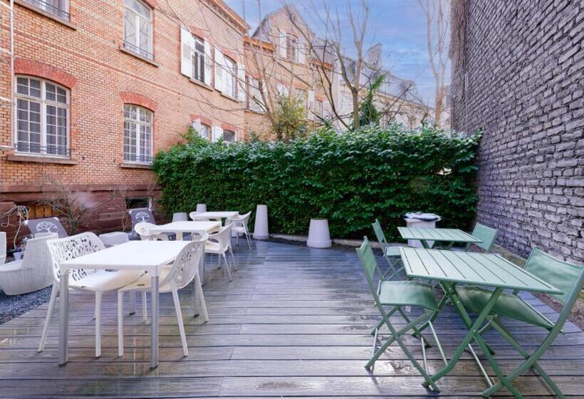 Резиденция Adonis Hotel Strasbourg