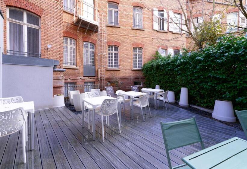 Резиденция Adonis Hotel Strasbourg