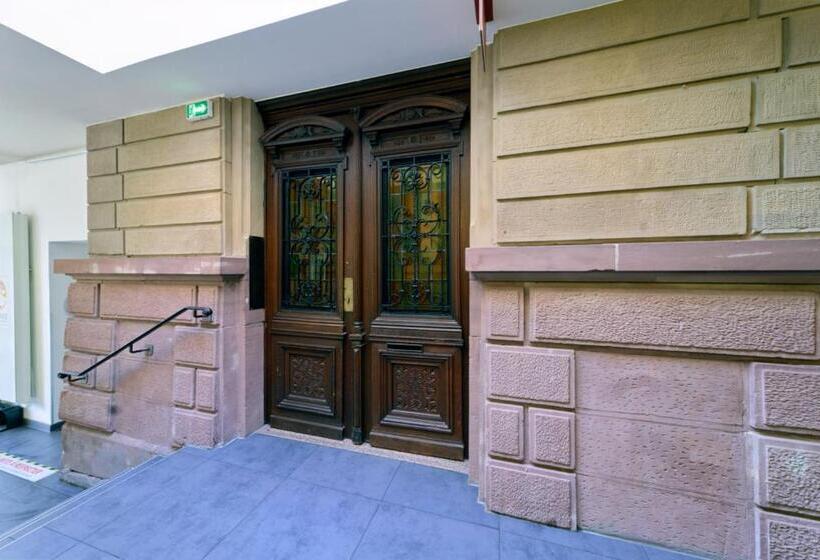 Резиденция Adonis Hotel Strasbourg