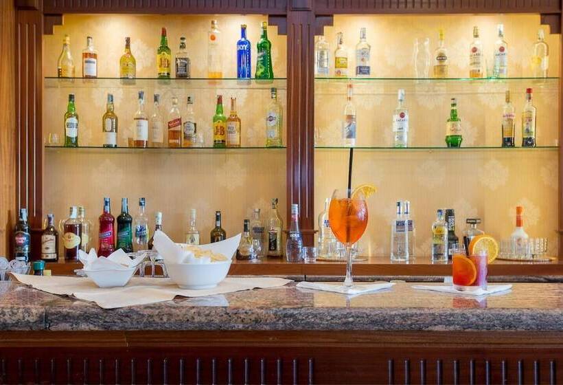 Resort Marina Di Castello Golf & Spa