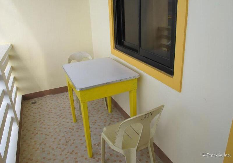 White Beach Hotel Puerto Galera Powered By Cocotel