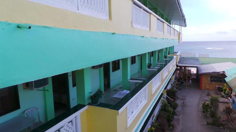 White Beach Hotel Puerto Galera Powered By Cocotel