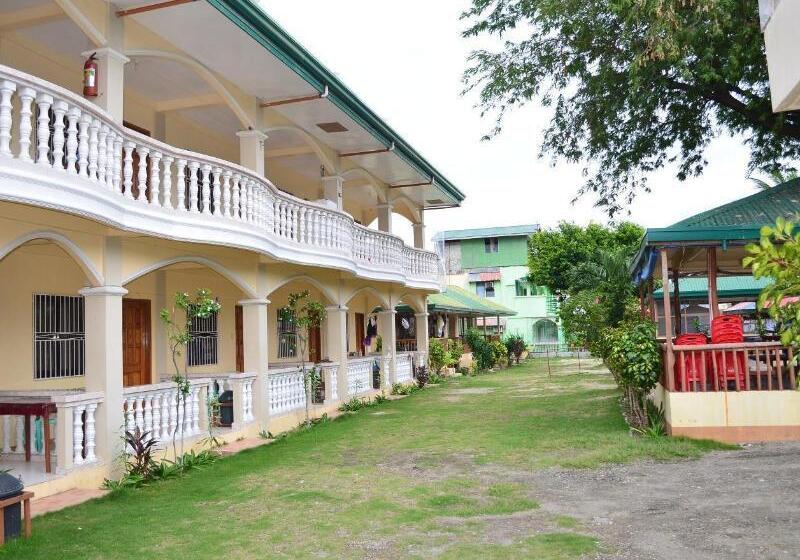 White Beach Hotel Puerto Galera Powered By Cocotel