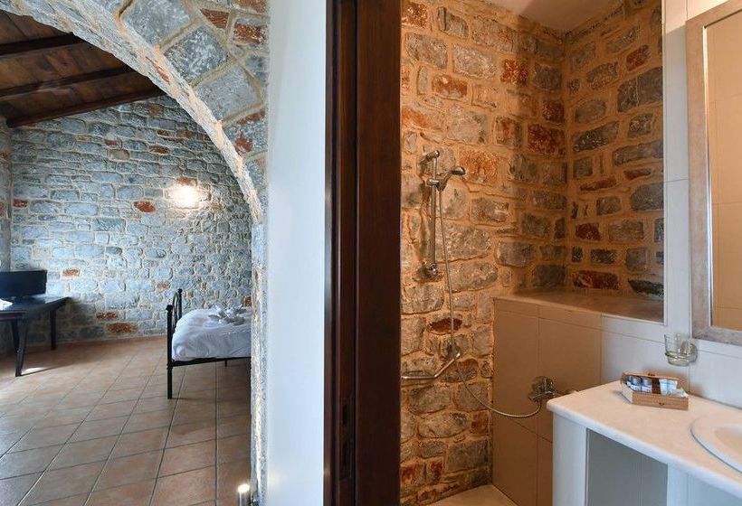 Achelatis Traditonal Guest House