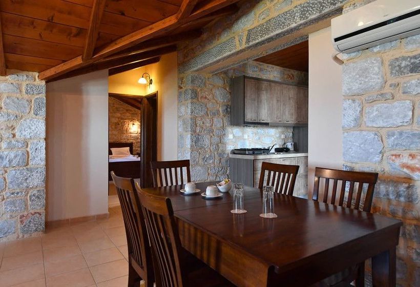 Achelatis Traditonal Guest House