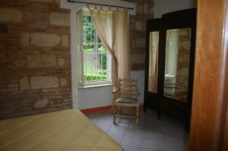 Bed and Breakfast Castello Di Uviglie