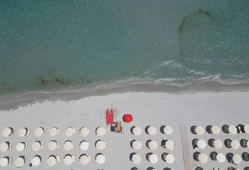 Cala Della Torre Resort