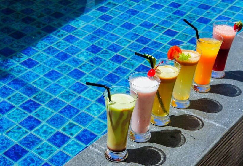 Favor Hotel Makassar City Center By Life