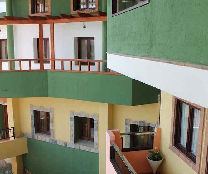 Hostal Leon Dormido