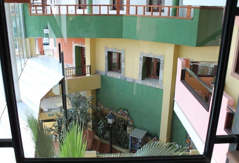 Hostal Leon Dormido