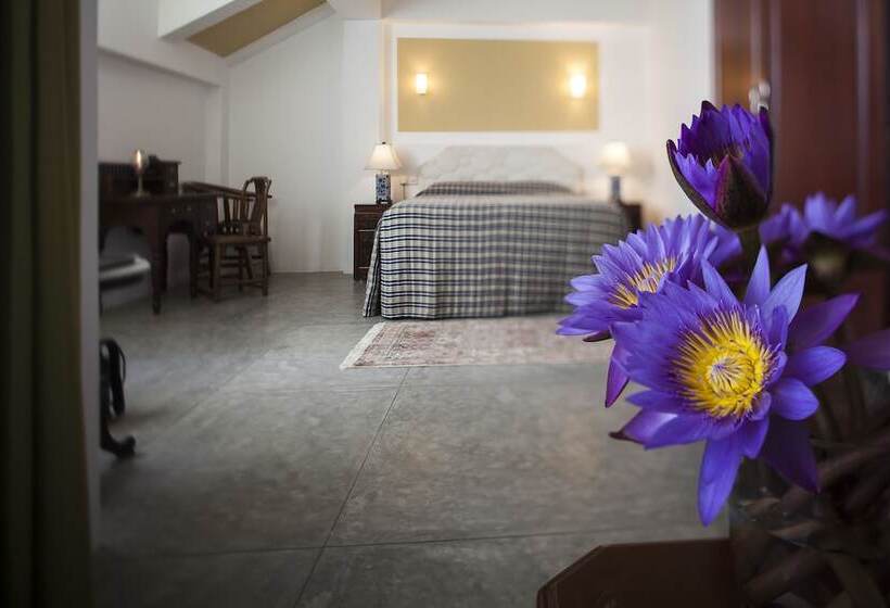 ホテル The Albatross, Kandy