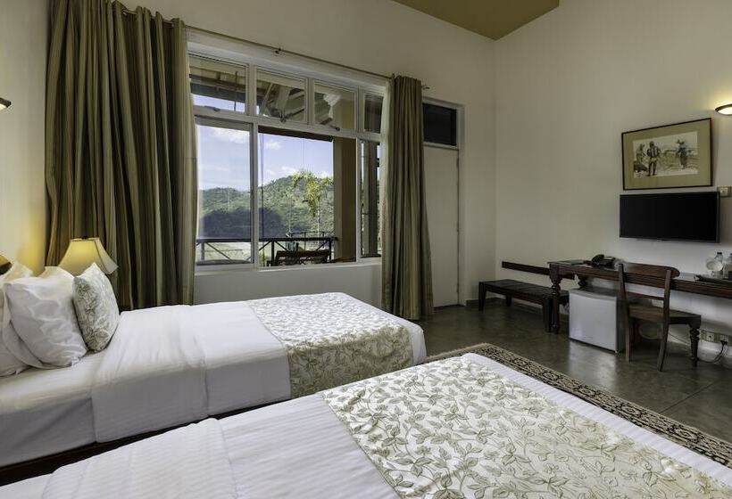 Отель The Albatross, Kandy