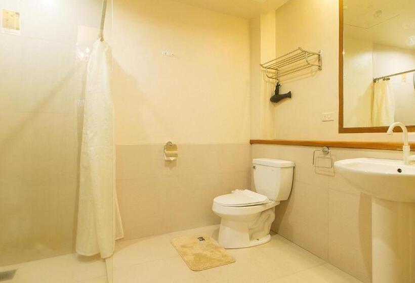 בית מלון כפרי Reddoorz Premium At Anisabel Suites Davao City